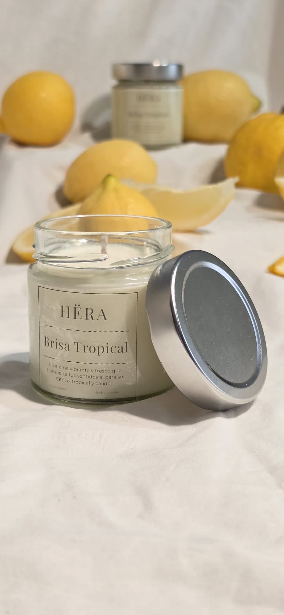 Tropical Breeze – Hëra Scented Candle